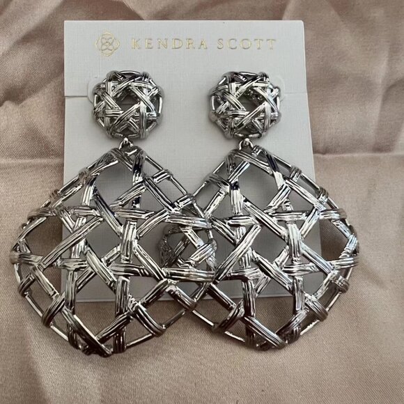 Kendra Scott Stud Earrings - Picture 1 of 5